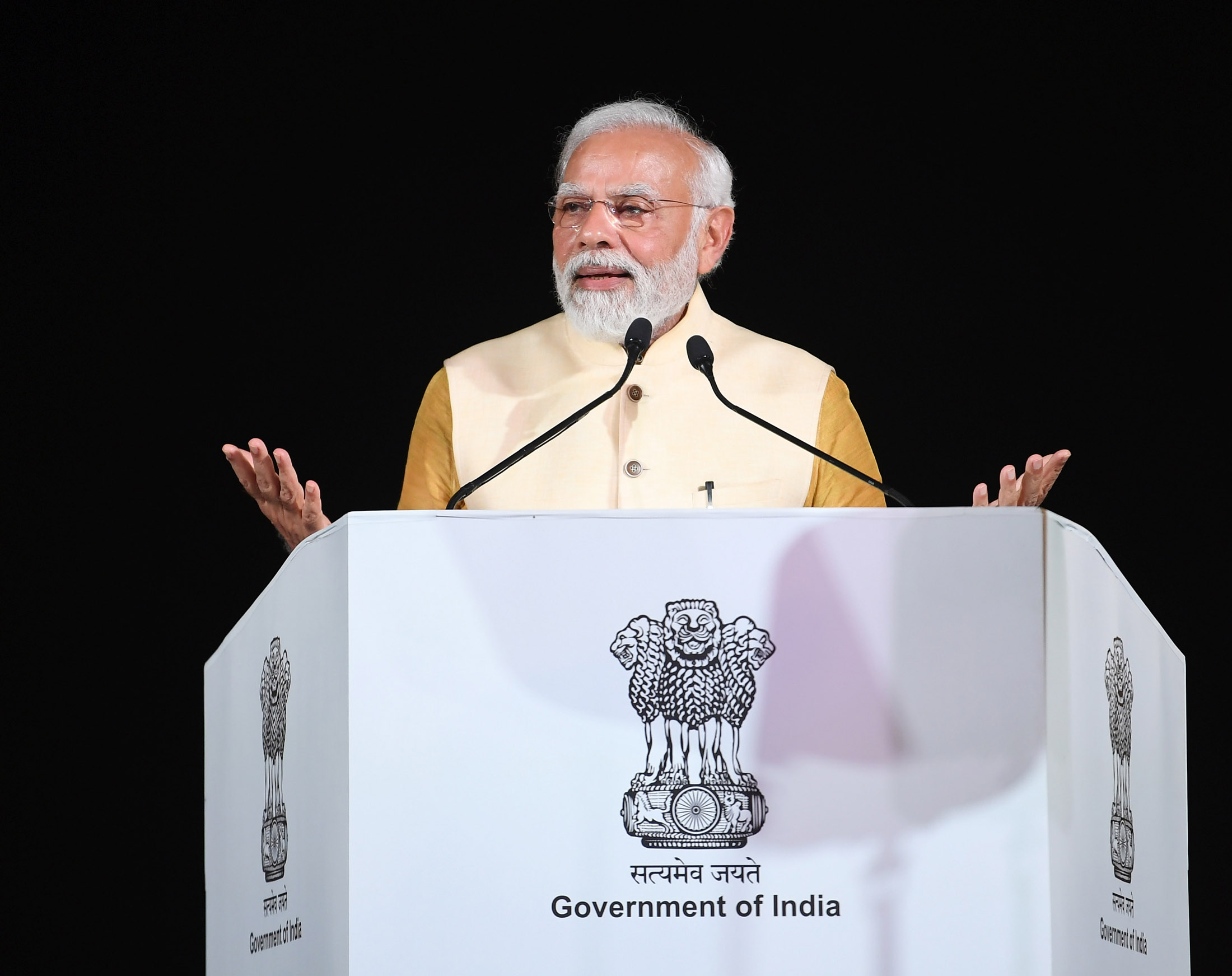 PM Modi in Gandhinagar; Launches Projects Worth Over ₹5,000 Crore from Mahatma Mandir